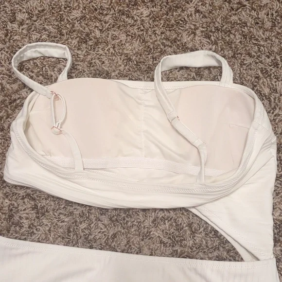 Shade & Shore white ribbed sleeveless cutout one piece swimsuit - Picture 9 of 9